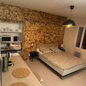 studio-provencale.hotels-rhonealpes.com/